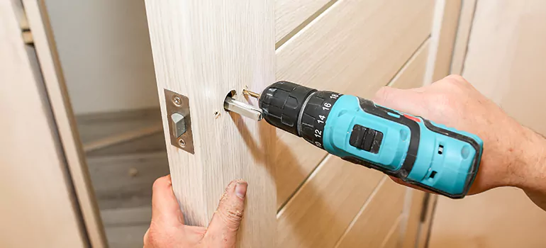 Old Door Knob Repair in Pittsburg, CA