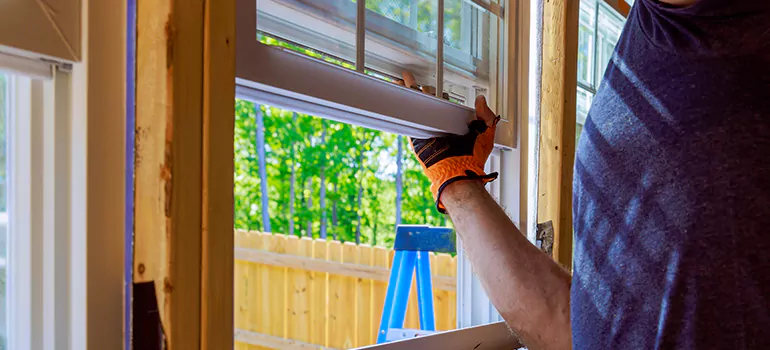 >Bay Window Curtain Rail Track in Pittsburg, CA