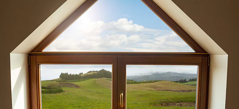 Trapezoid Window Maintenance in Pittsburg, CA